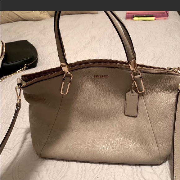 Barely used Coach Crossbody - Picture 1 of 3